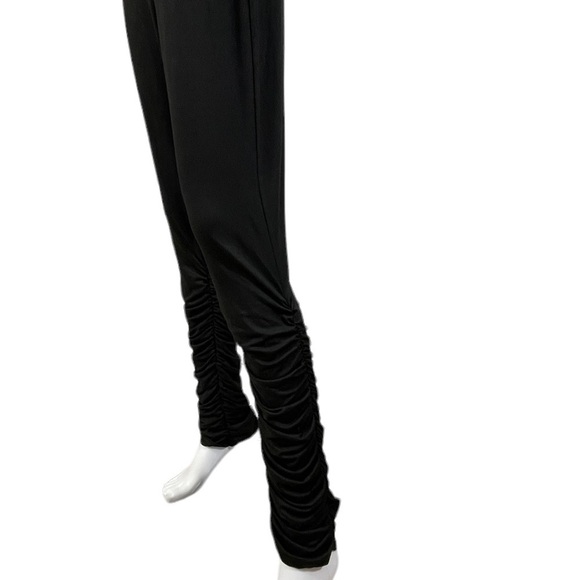 Women’s Black Ruched Legging
New - Picture 5 of 10